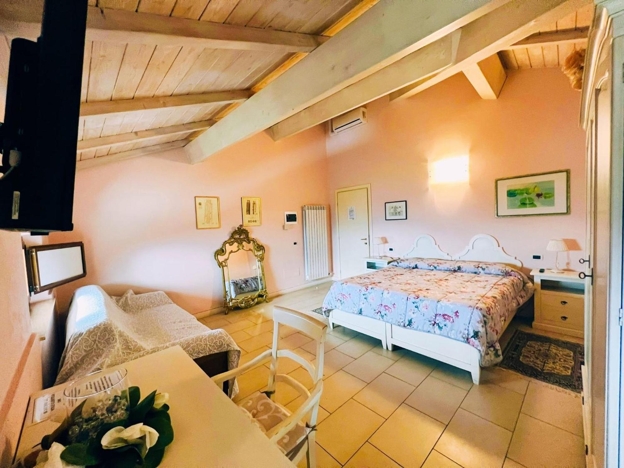 Апарт отель Borgo Degli Aranci Сан-Джулиано-Терме Экстерьер фото