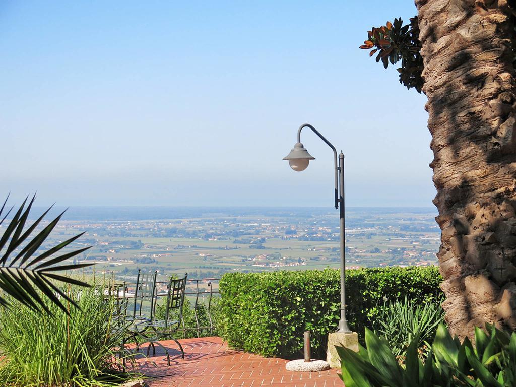 Апарт отель Borgo Degli Aranci Сан-Джулиано-Терме Экстерьер фото
