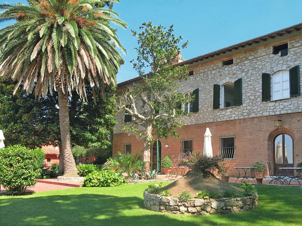 Апарт отель Borgo Degli Aranci Сан-Джулиано-Терме Экстерьер фото