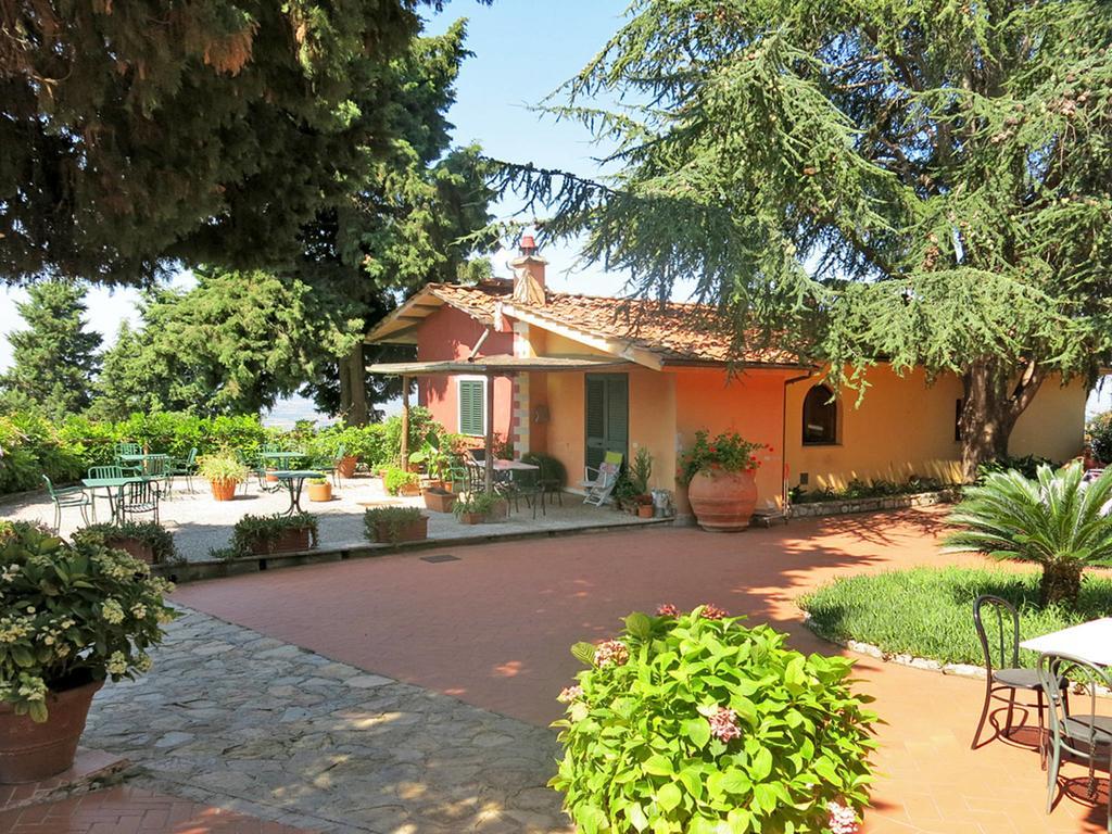 Апарт отель Borgo Degli Aranci Сан-Джулиано-Терме Экстерьер фото