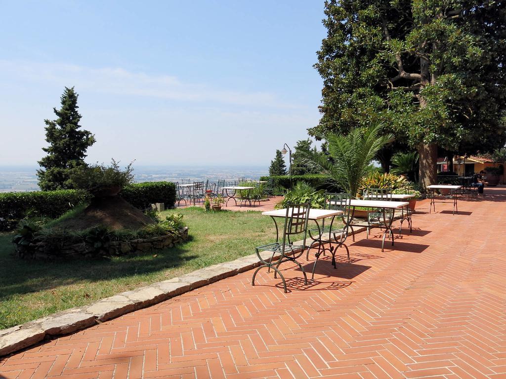 Апарт отель Borgo Degli Aranci Сан-Джулиано-Терме Экстерьер фото